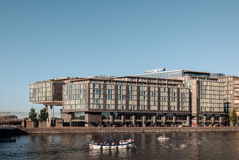 DoubleTree by Hilton Amsterdam Centraal Station - Genel