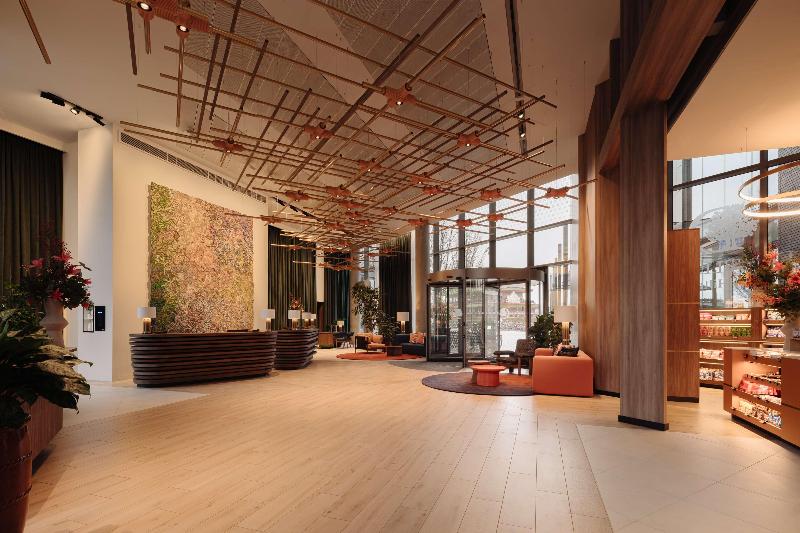 DoubleTree by Hilton Amsterdam Centraal Station - Genel