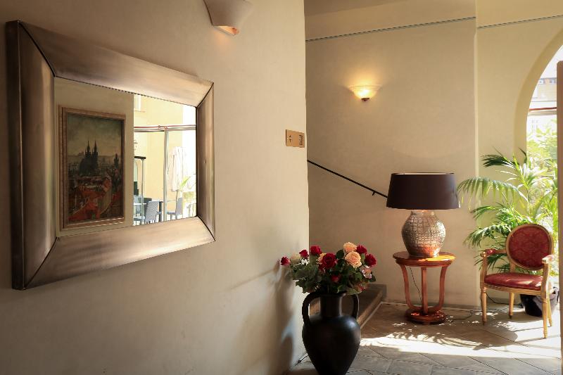Appia Hotel Residence Prague - Lobi