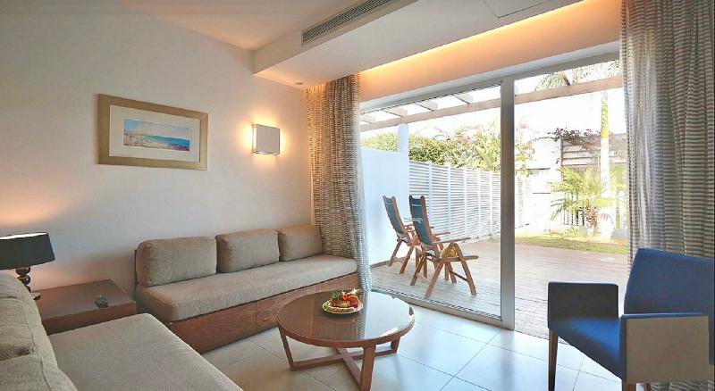 Sunrise Pearl Hotel & Spa - Oda