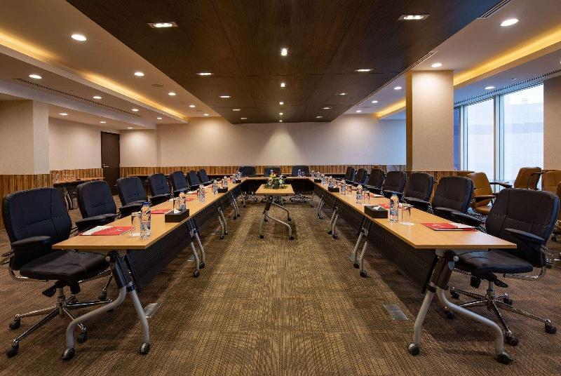 Ramada Hotel & Suites Al Qassim - Toplantı