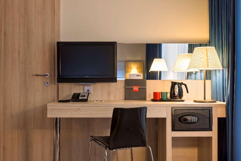 Park Inn By Radisson Linz - Oda