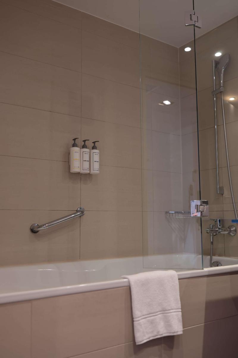 Park Inn By Radisson Linz - Oda
