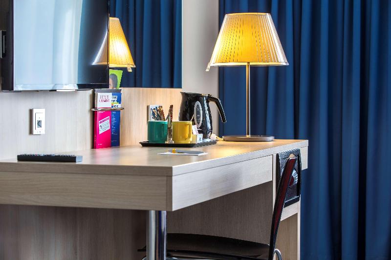 Park Inn By Radisson Linz - Oda