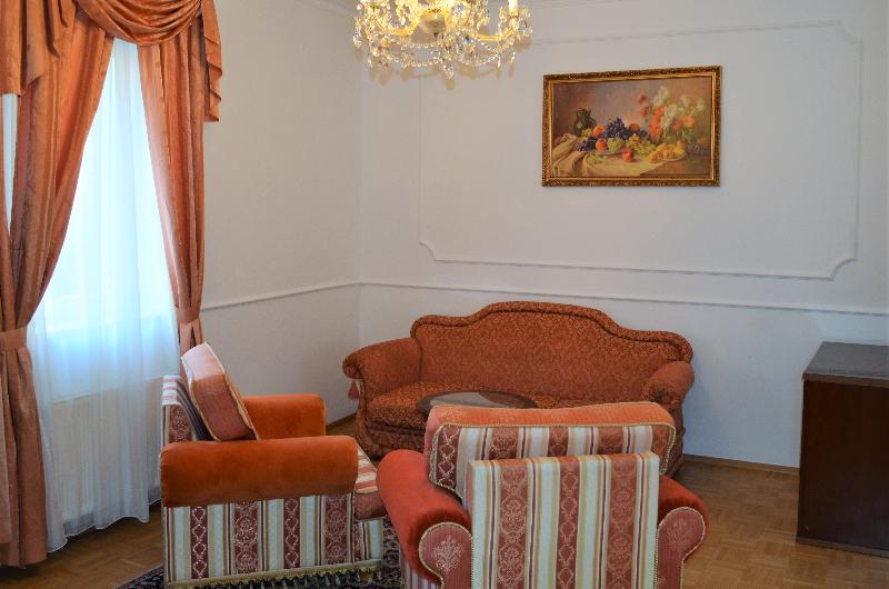 Renesance Krasna Kralovna - Oda