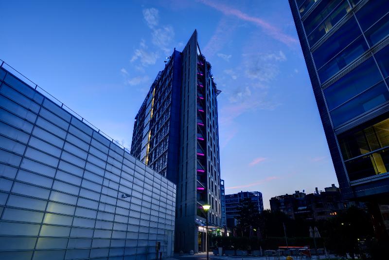 UNA HOTELS The One Milano - Genel
