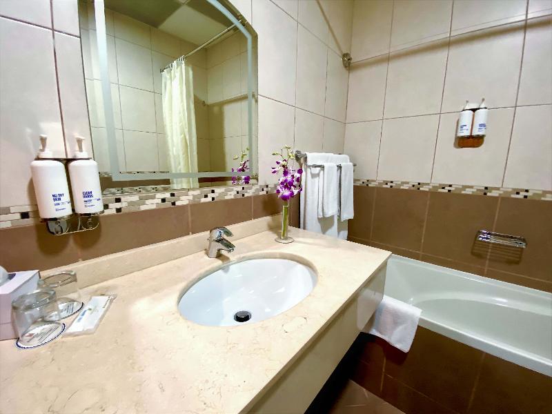 Kingsgate Hotel Doha by Millennium Hotels - Oda