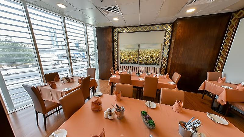 Kingsgate Hotel Doha by Millennium Hotels - Restoran