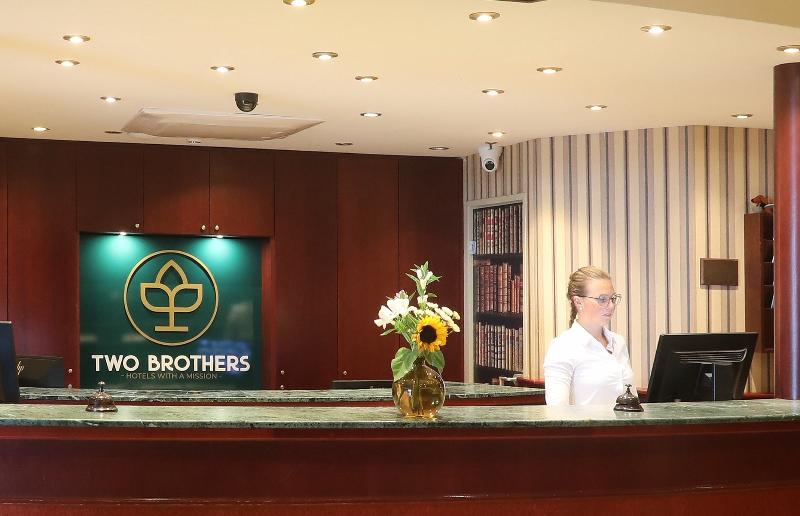 Two Brothers Noordwijk Beach Hotel - Lobi