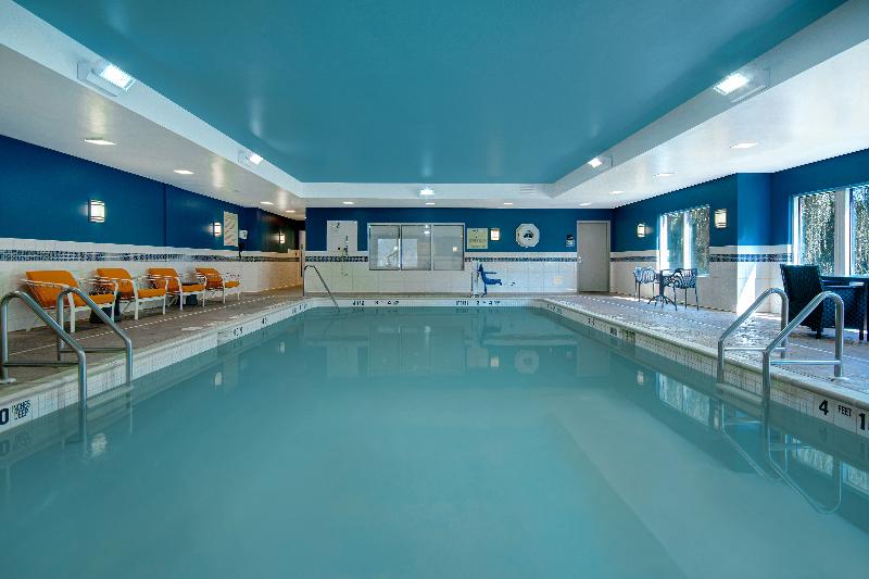 Hampton Inn & Suites Yonkers - Havuz