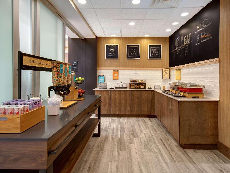 Hampton Inn & Suites Yonkers - Restoran