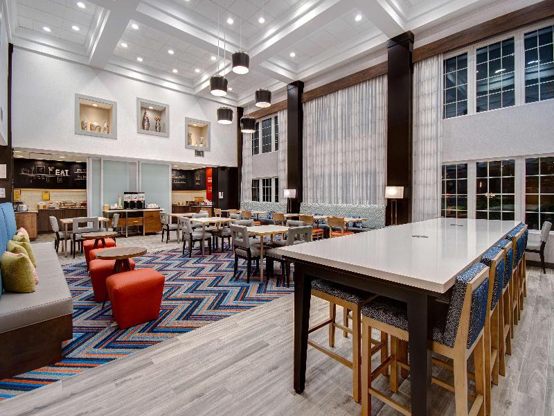 Hampton Inn & Suites Yonkers - Restoran