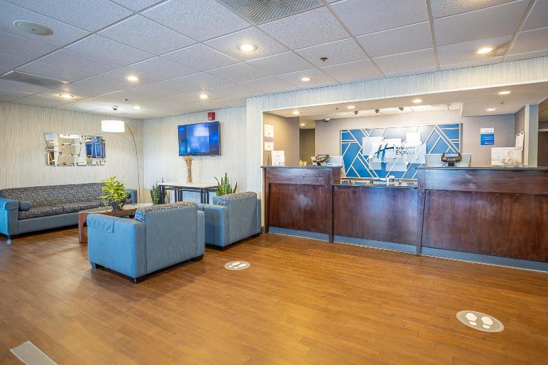 Holiday Inn Express Newark Airport Elizabeth - Lobi