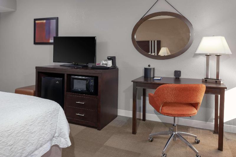 Holiday Inn Express Newark Airport Elizabeth - Oda
