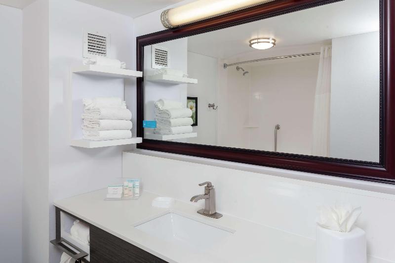Holiday Inn Express Newark Airport Elizabeth - Oda
