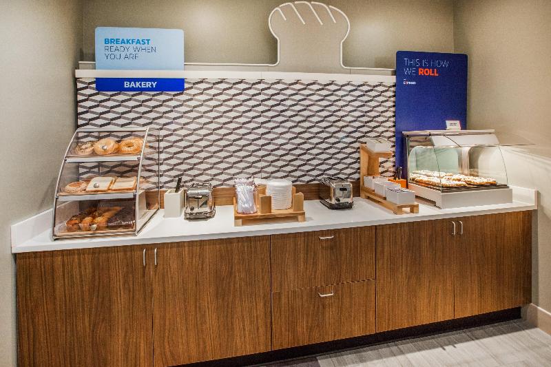 Holiday Inn Express Newark Airport Elizabeth - Restoran