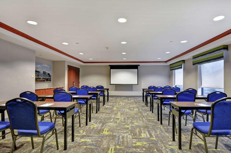 Hampton Inn & Suites Newark-Harrison-Riverwalk - Toplantı