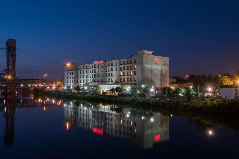 Hampton Inn & Suites Newark-Harrison-Riverwalk - Genel