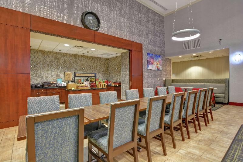 Hampton Inn & Suites Newark-Harrison-Riverwalk - Restoran