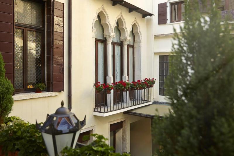 Palazzo Paruta - Genel