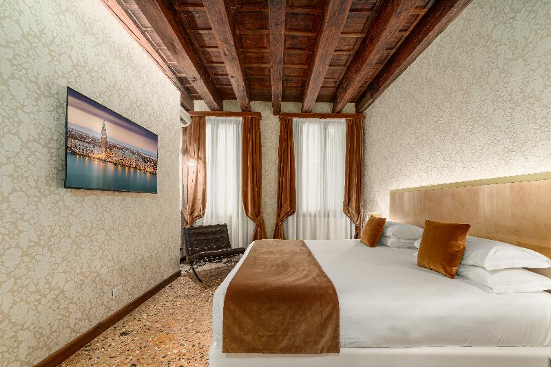 Palazzo Paruta - Oda