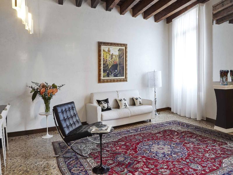 Palazzo Paruta - Oda
