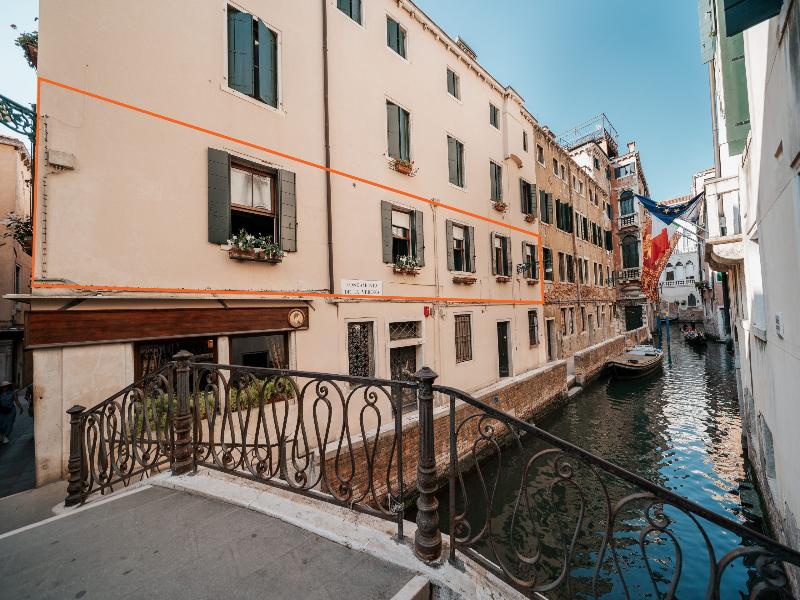 Palazzo Paruta - Oda