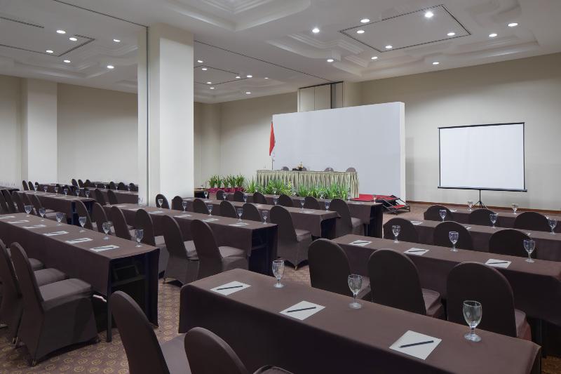 Aryaduta Manado - Toplantı
