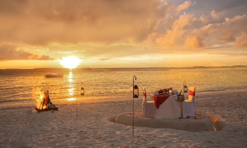 NH Collection Maldives Reethi Resort - Plaj
