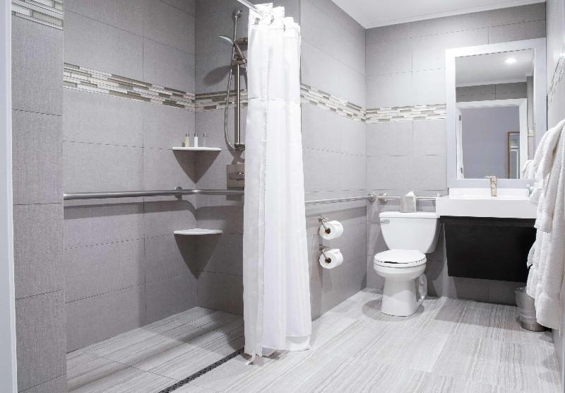 Martinique New York on Broadway, Curio By Hilton - Oda