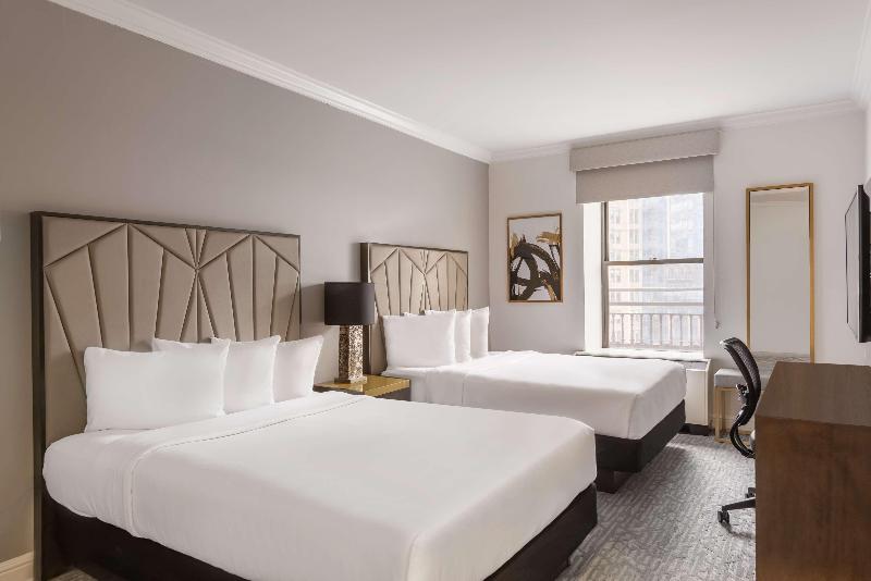 Martinique New York on Broadway, Curio By Hilton - Oda