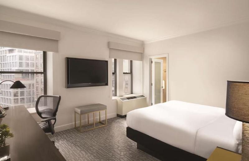 Martinique New York on Broadway, Curio By Hilton - Oda