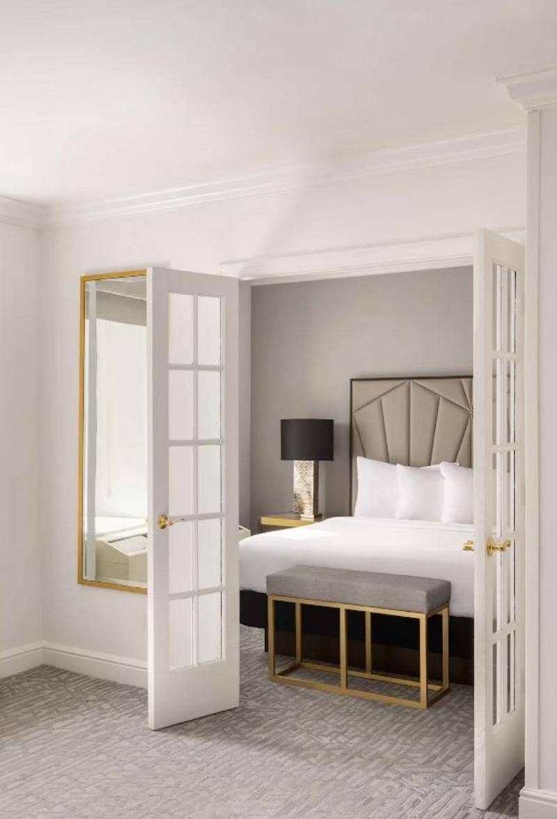 Martinique New York on Broadway, Curio By Hilton - Oda