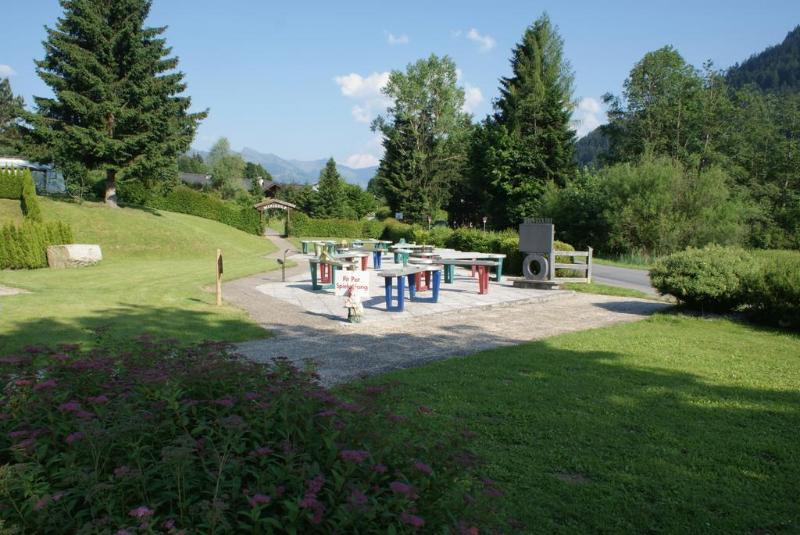 Bruggerhof - Genel