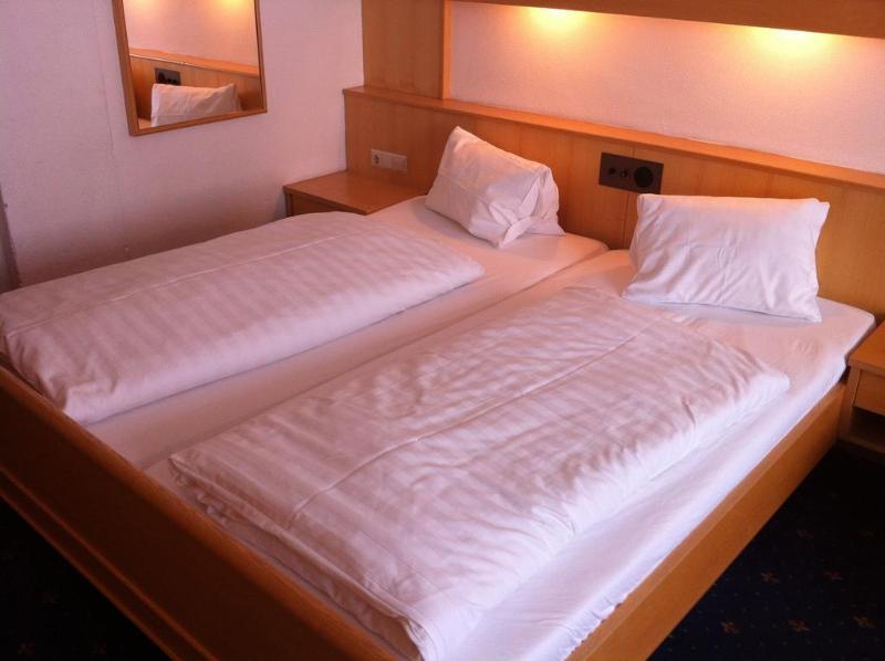 Lifthotel - Genel