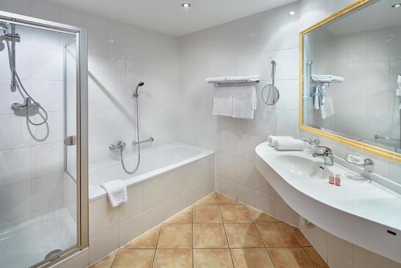 Lifthotel - Genel