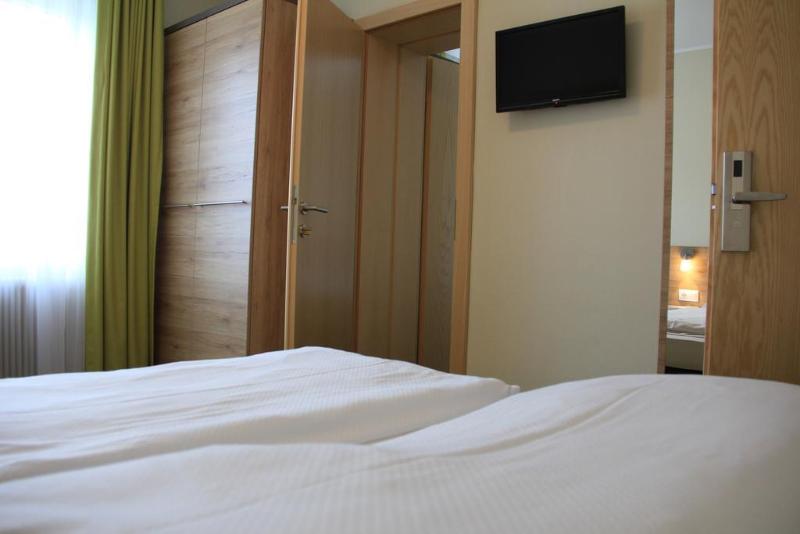 Der Lindenhof - Genel