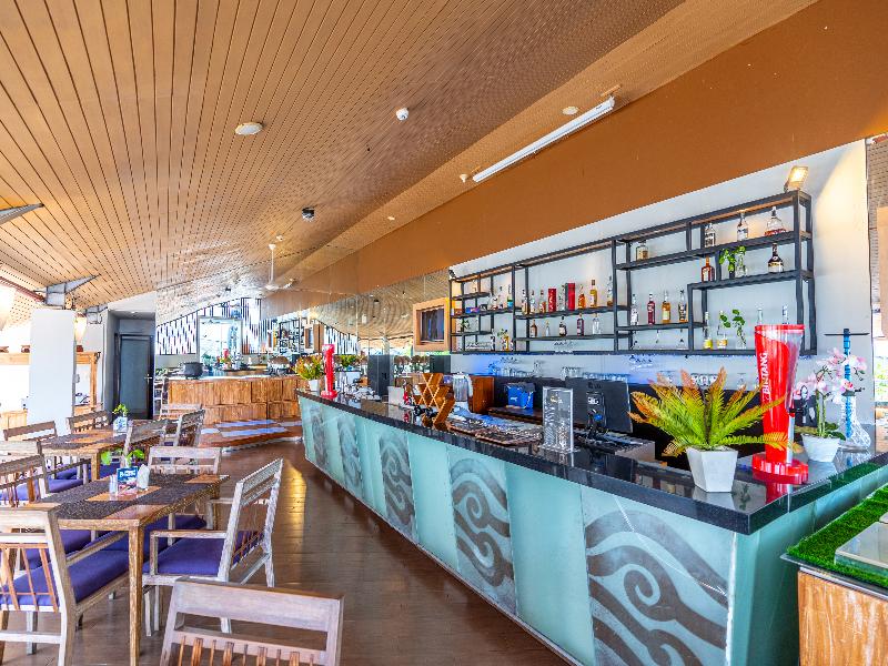 Kuta Beach Hotel - Bar