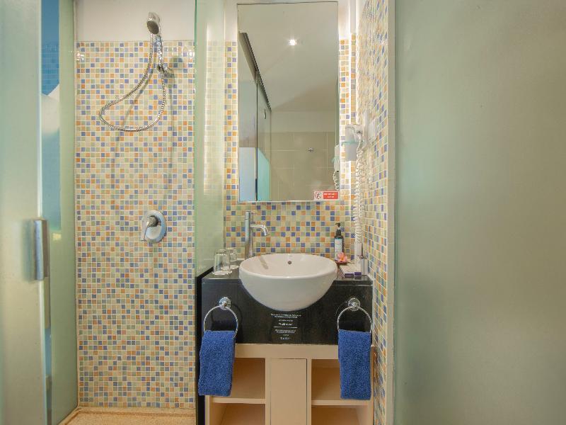 Kuta Beach Hotel - Oda