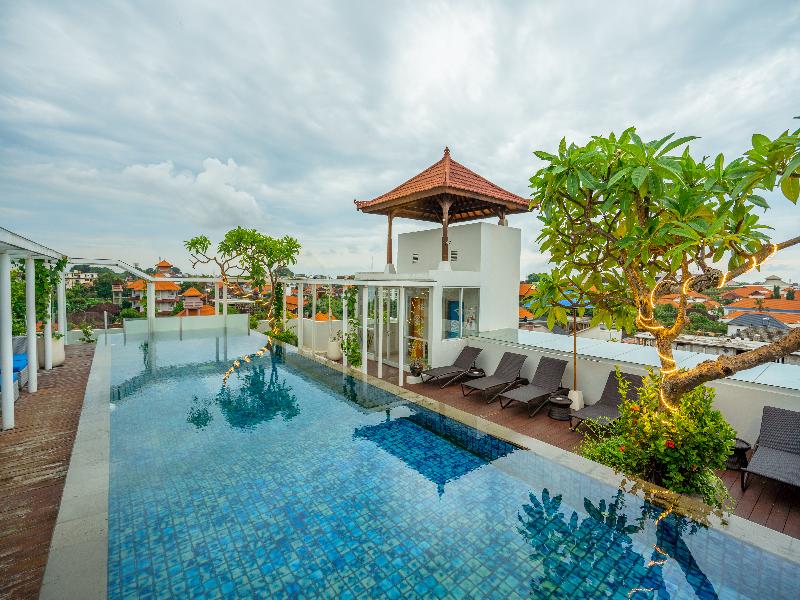 Kuta Beach Hotel - Havuz