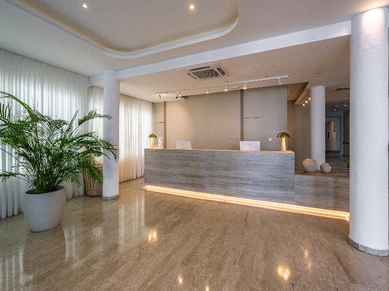 Anonymous Beach Hotel - Lobi