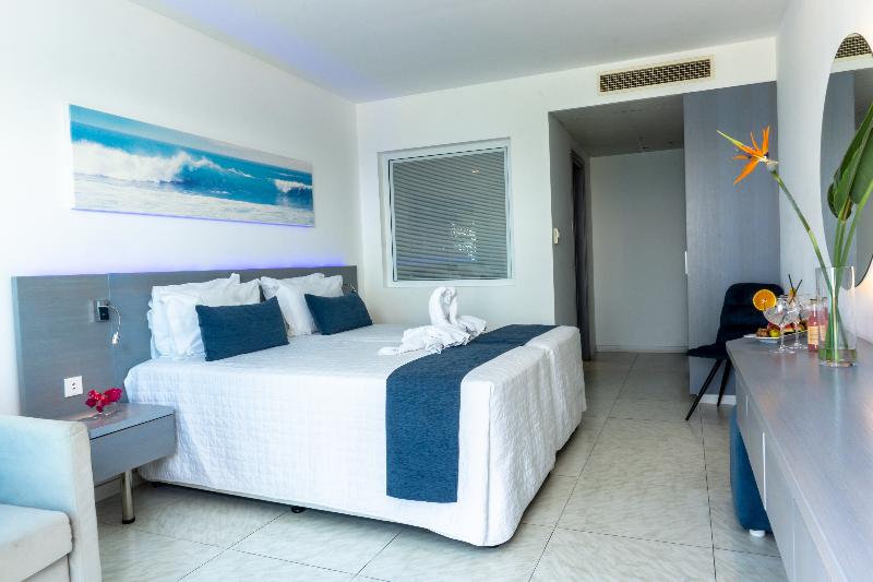 Anonymous Beach Hotel - Oda