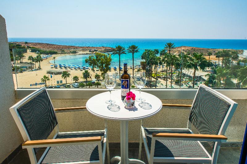Anonymous Beach Hotel - Teras