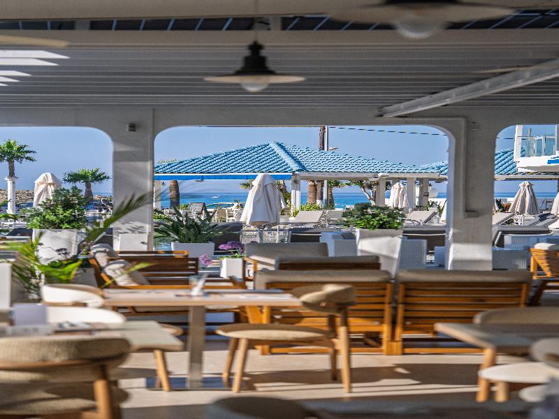 Anonymous Beach Hotel - Teras