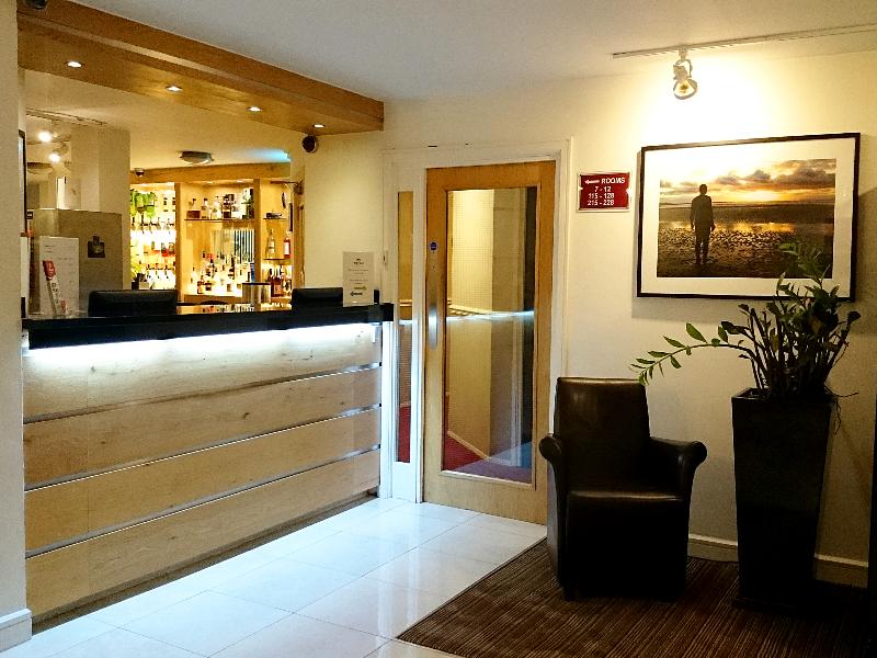The Dolby Hotel - Lobi