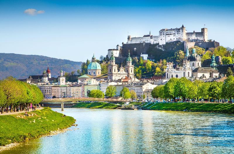 Holiday Inn Salzburg City, an IHG Hotel - Genel