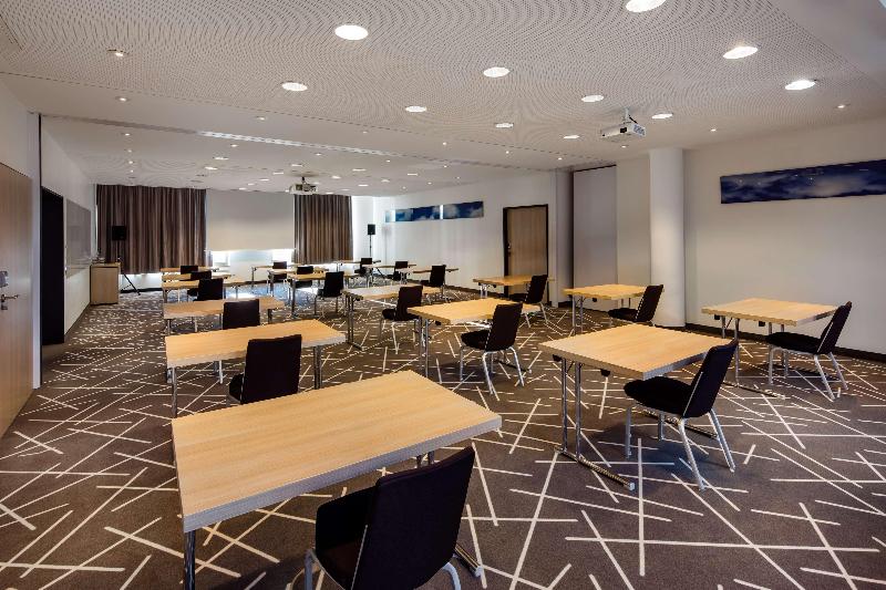 Park Inn by Radisson Stuttgart - Toplantı