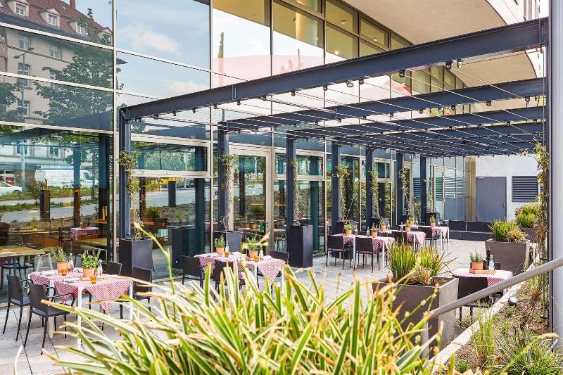 Park Inn by Radisson Stuttgart - Restoran