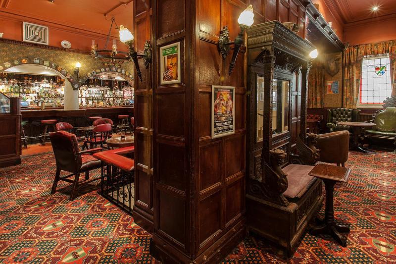 Scarisbrick Hotel - Bar