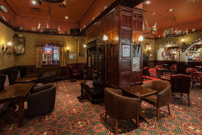 Scarisbrick Hotel - Bar